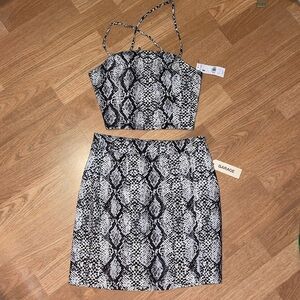 Garage tank top and skirt snake print set